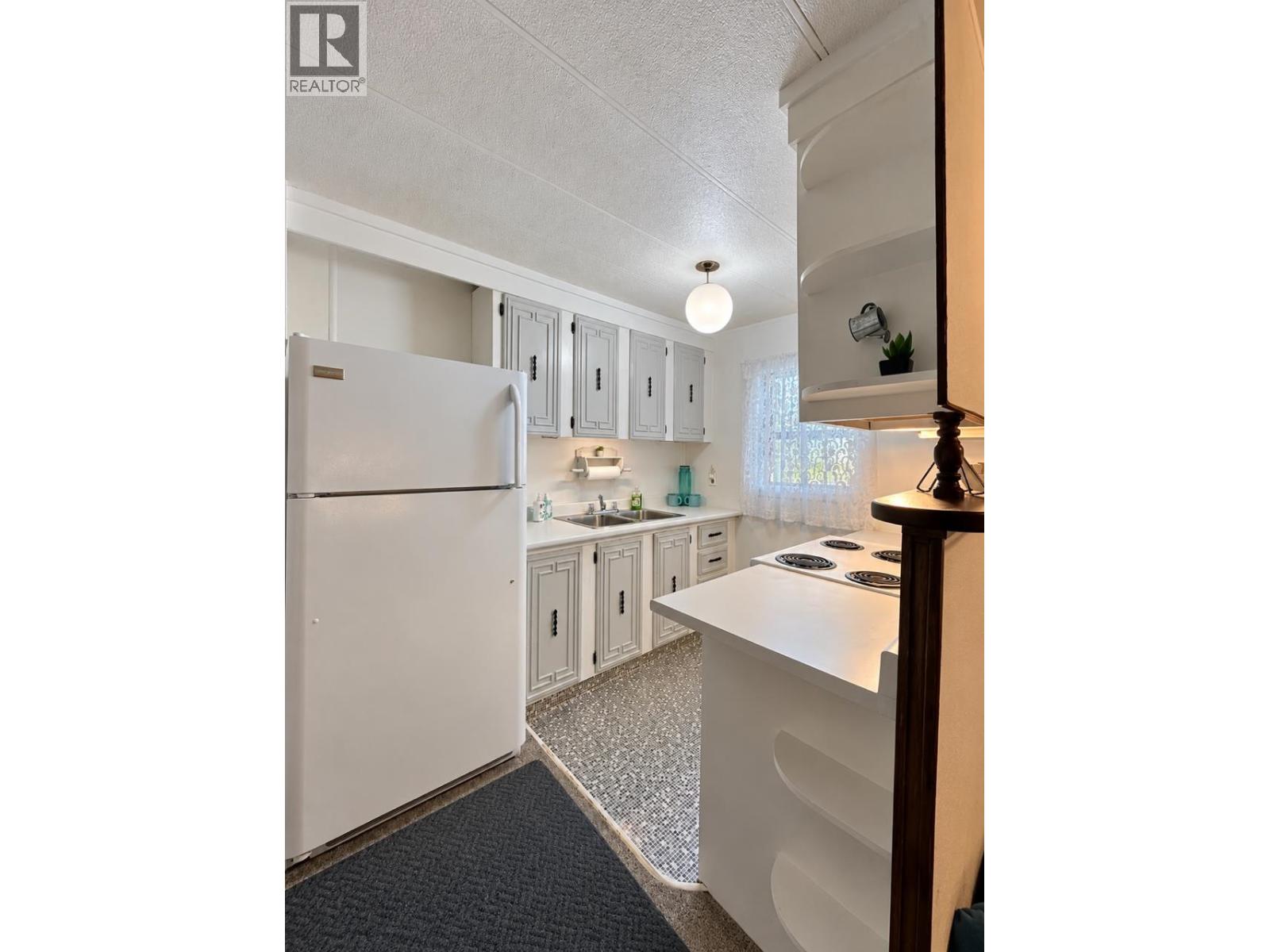 29 654 North Fraser Drive Property Photo 15