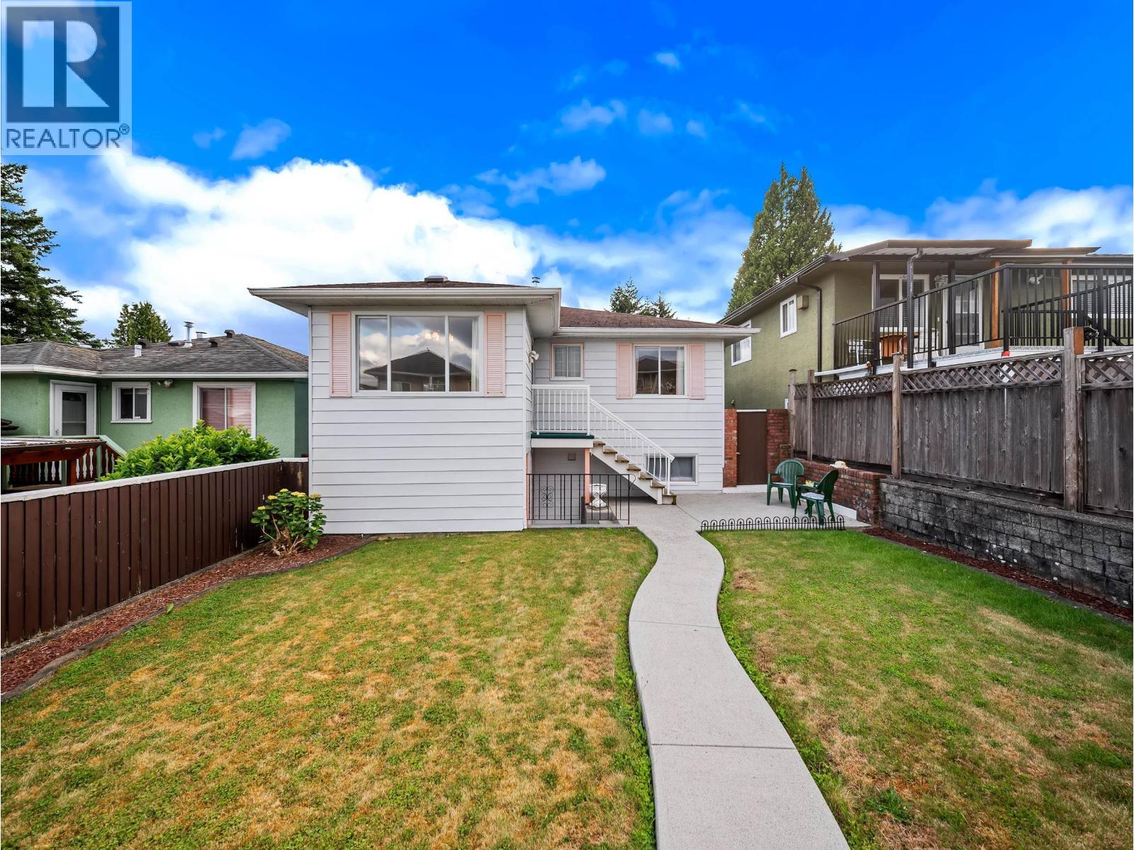 7766 Davies Street Property Photo 4
