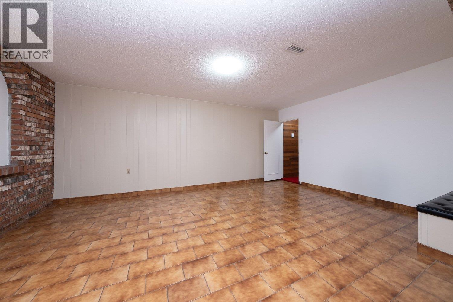 775 Esmond Avenue Property Photo 25