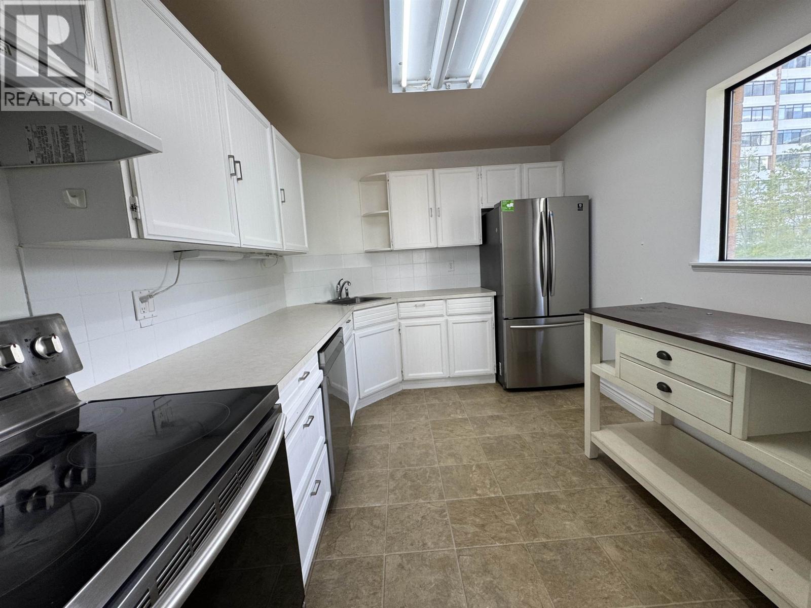 303 6651 Minoru Boulevard Property Photo 2