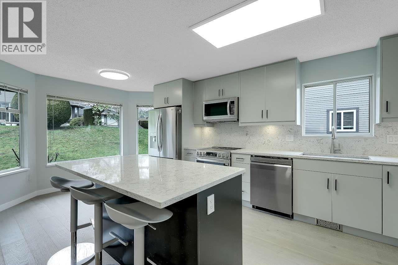 208 1140 Castle Crescent Property Photo 11
