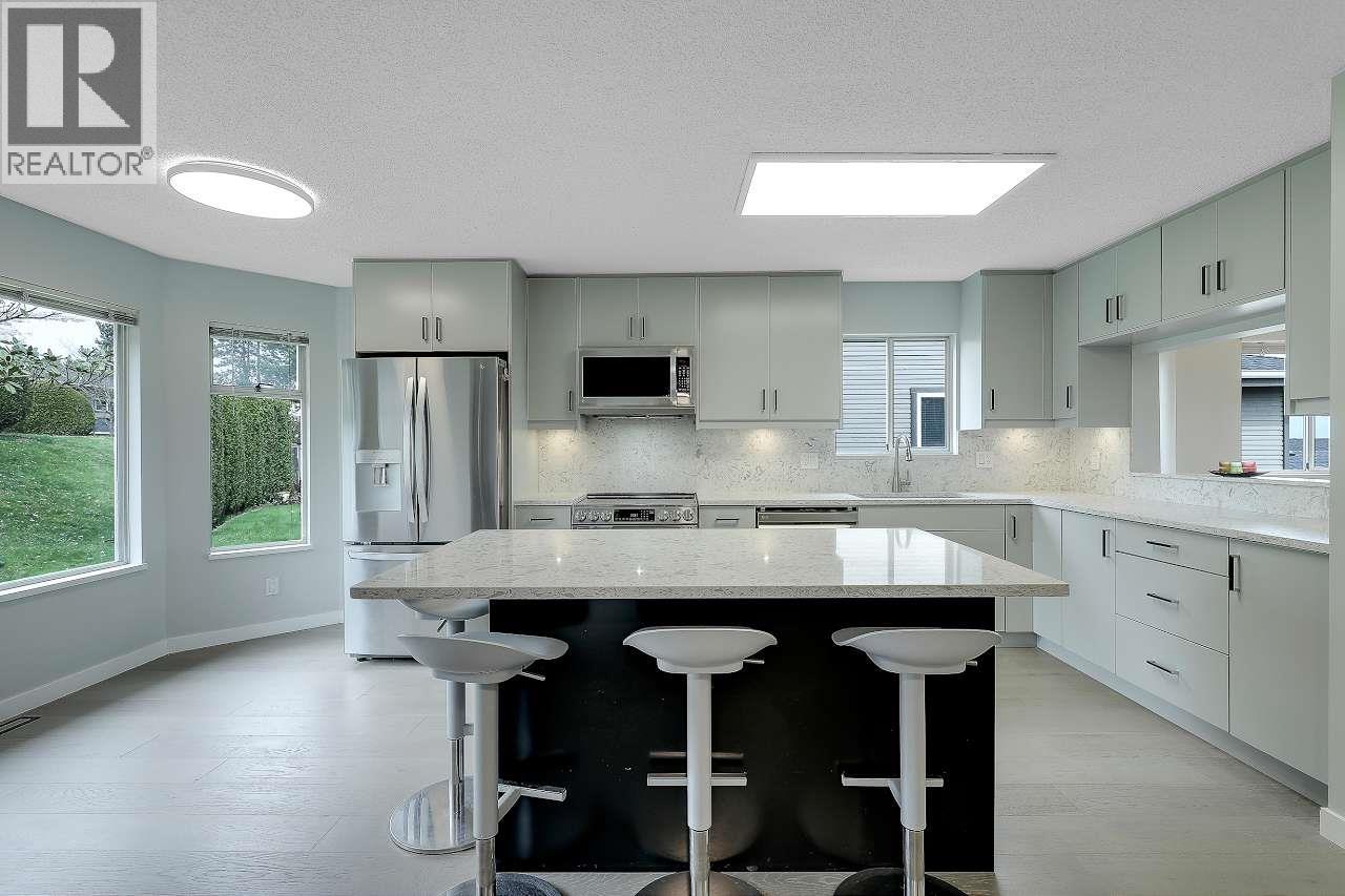208 1140 Castle Crescent Property Photo 12