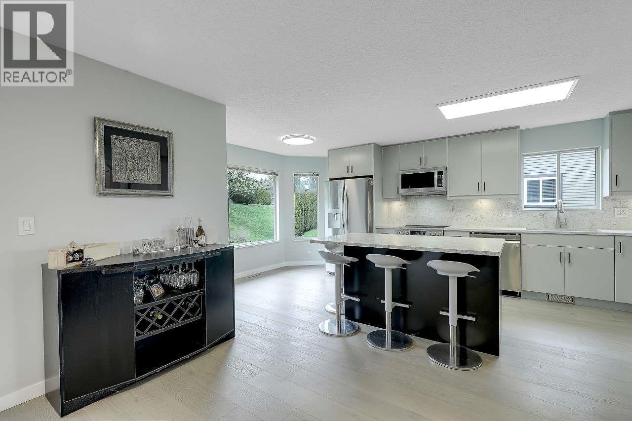 208 1140 Castle Crescent Property Photo 19
