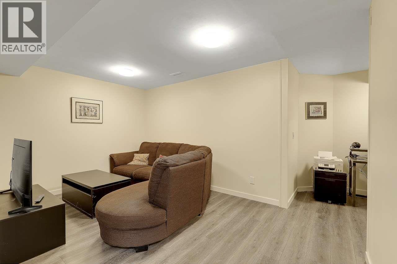208 1140 Castle Crescent Property Photo 31