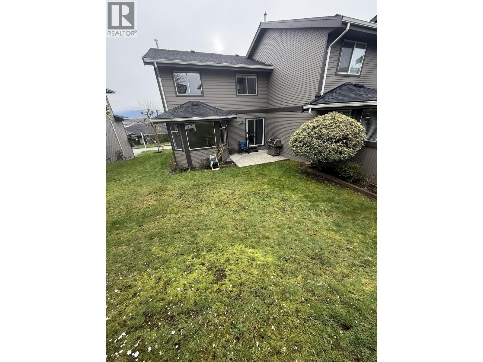 208 1140 Castle Crescent Property Photo 35
