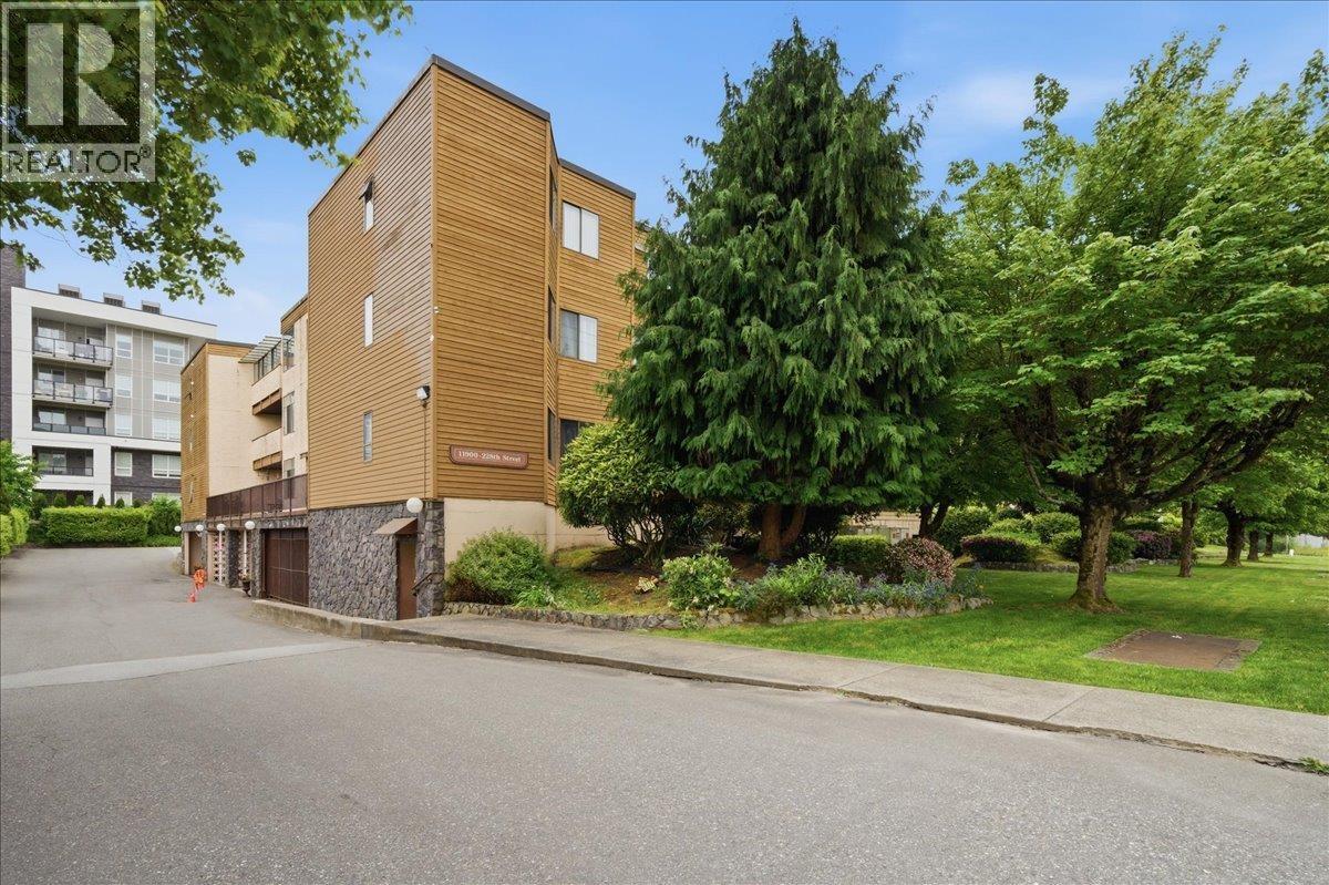 24 11900 228 Street Property Photo 2