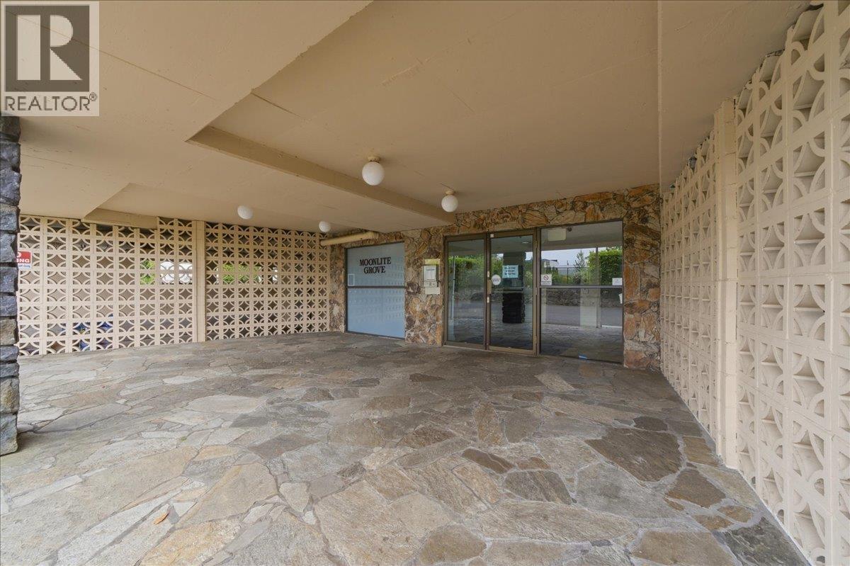 24 11900 228 Street Property Photo 3