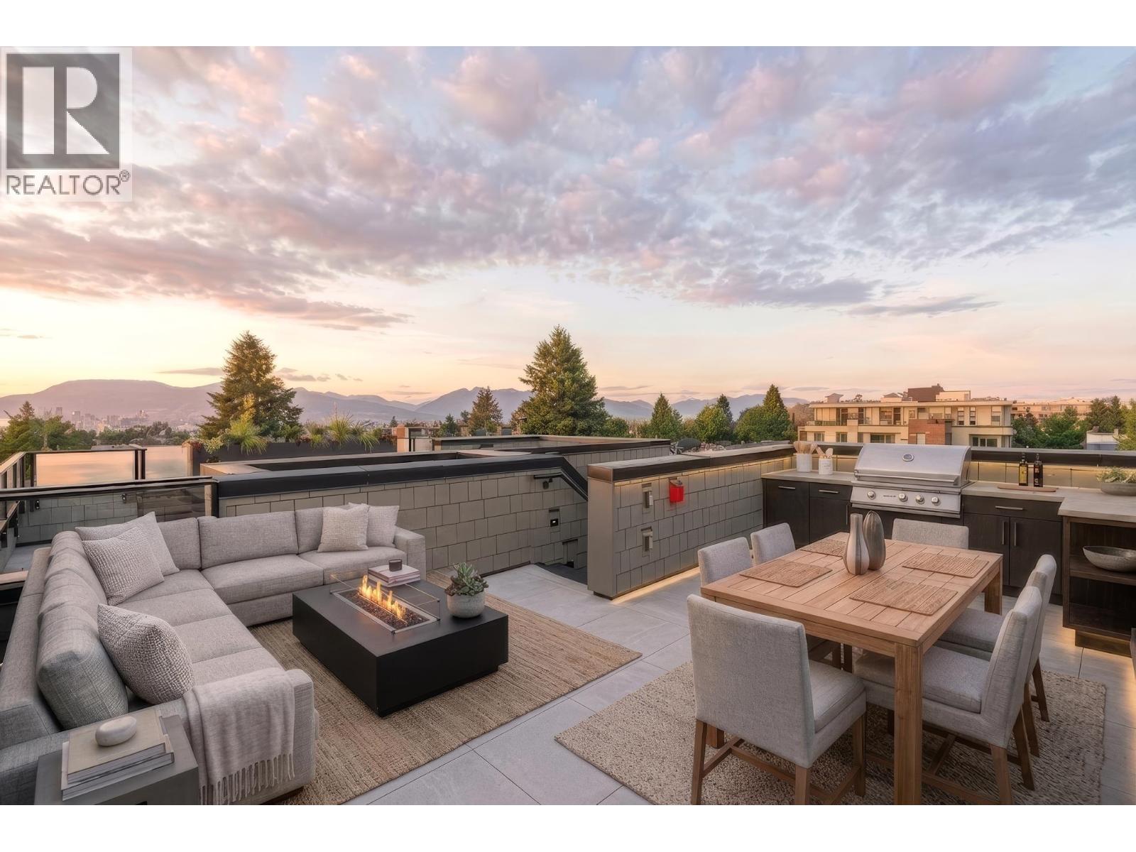 4470 Ash Street Property Photo 1