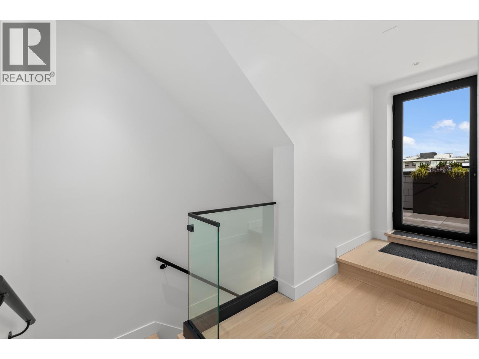 4470 Ash Street Property Photo 23
