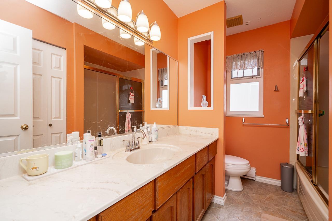 10764 Fraserglen Drive Property Photo 25