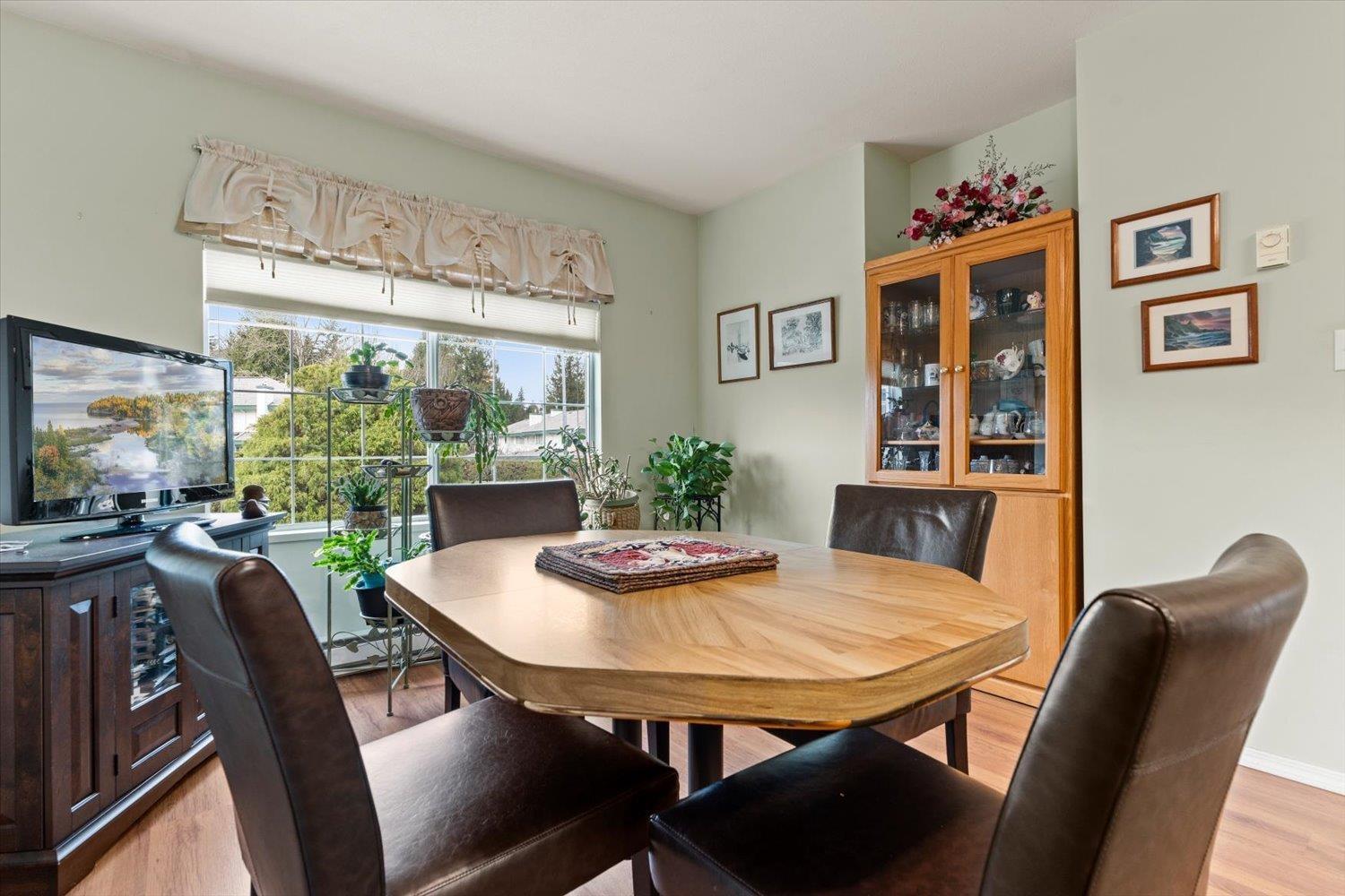 54 3110 Trafalgar Street Property Photo 17