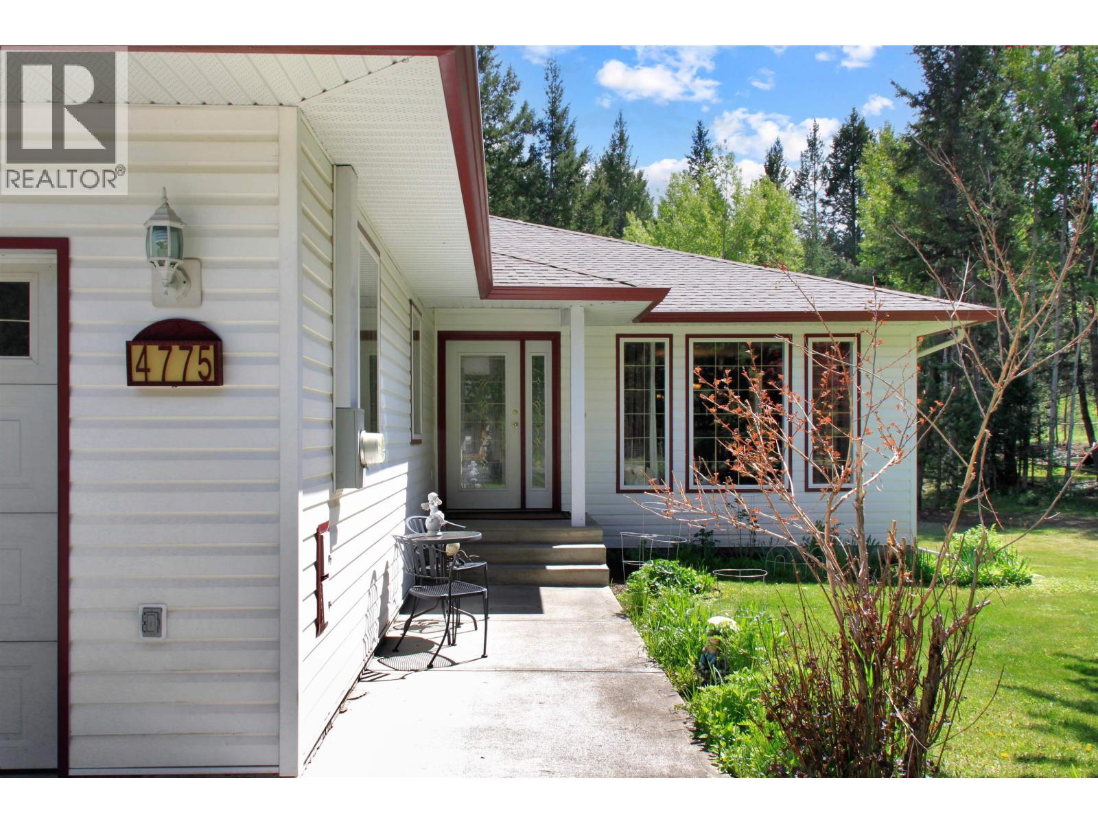 4775 Moneeyaw Road Property Photo 2