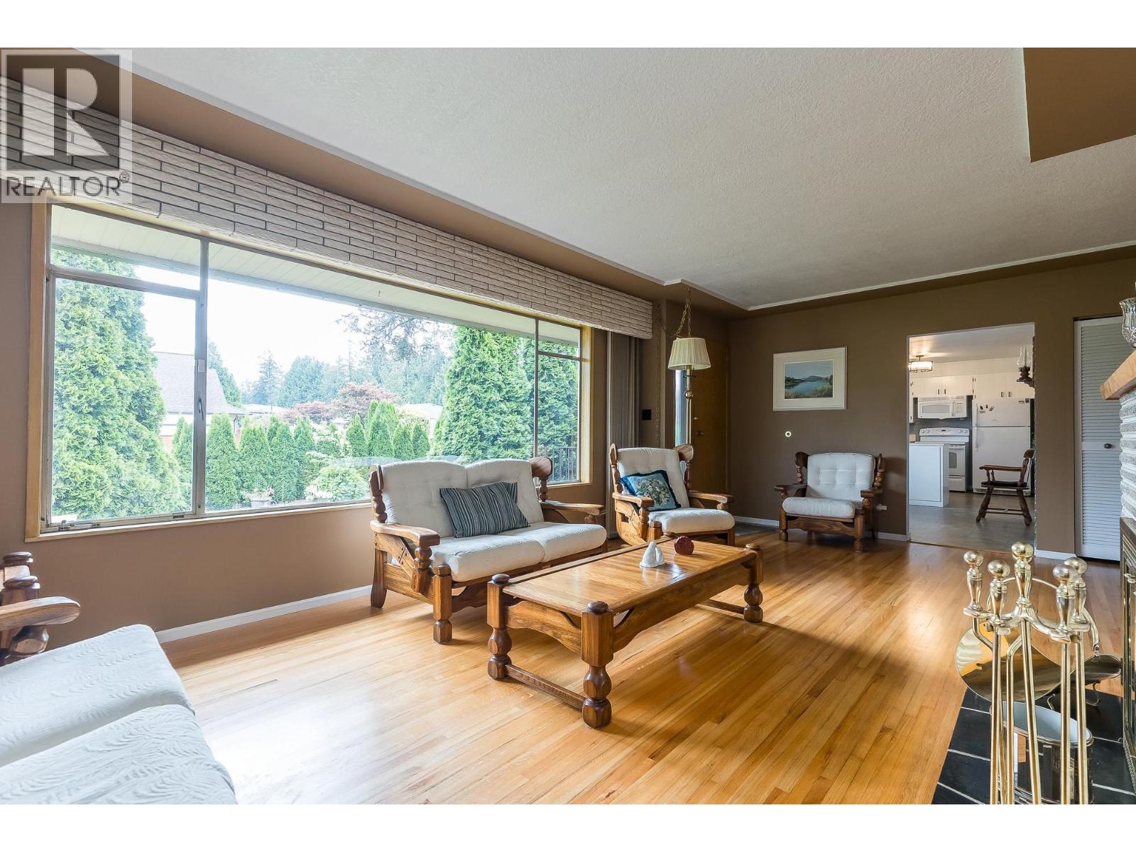 12373 203 Street Property Photo 13