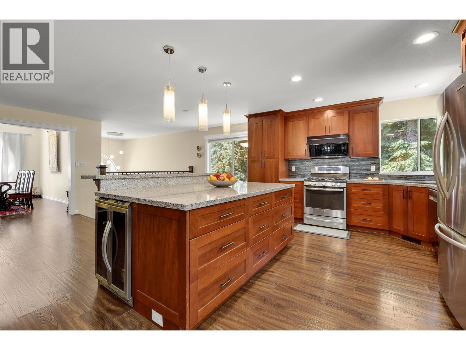 26115 124 Avenue Property Photo 8