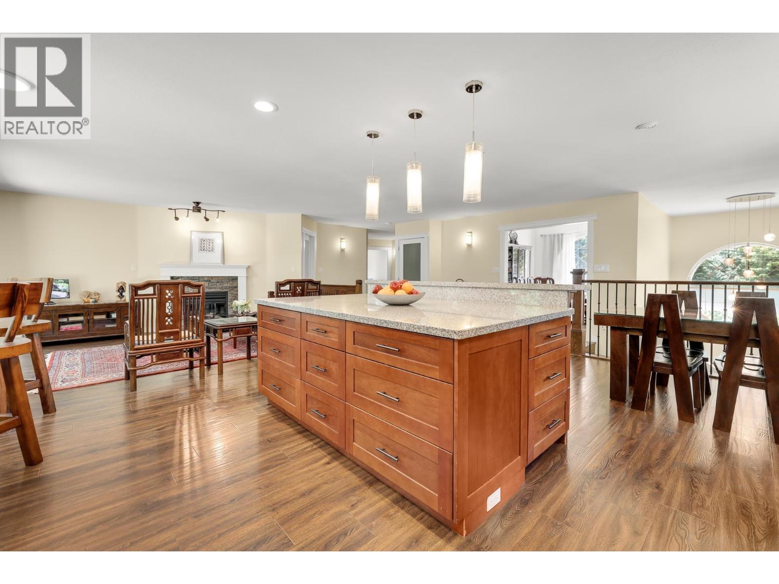 26115 124 Avenue Property Photo 9