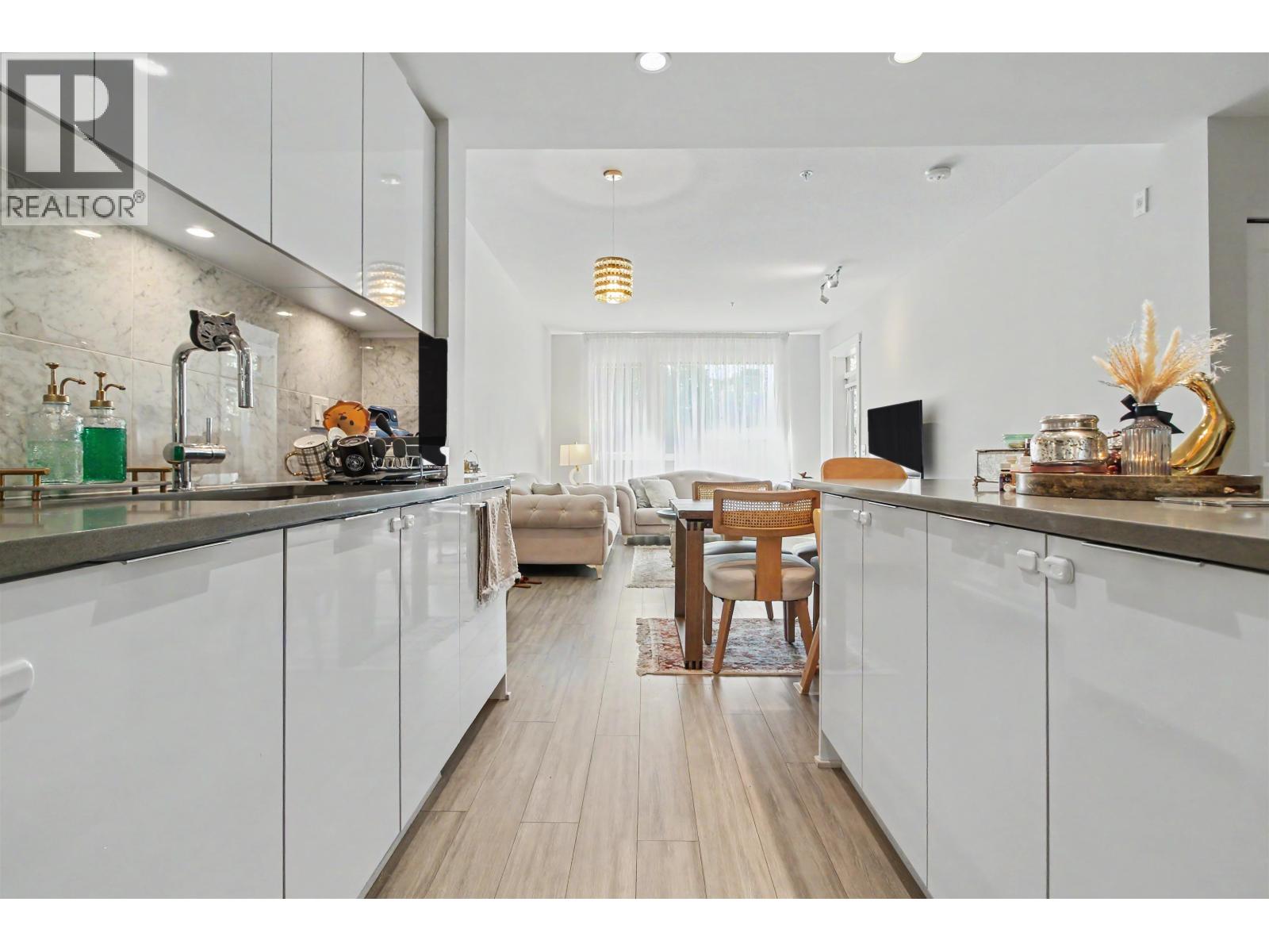 122 2651 Library Lane Property Photo 6