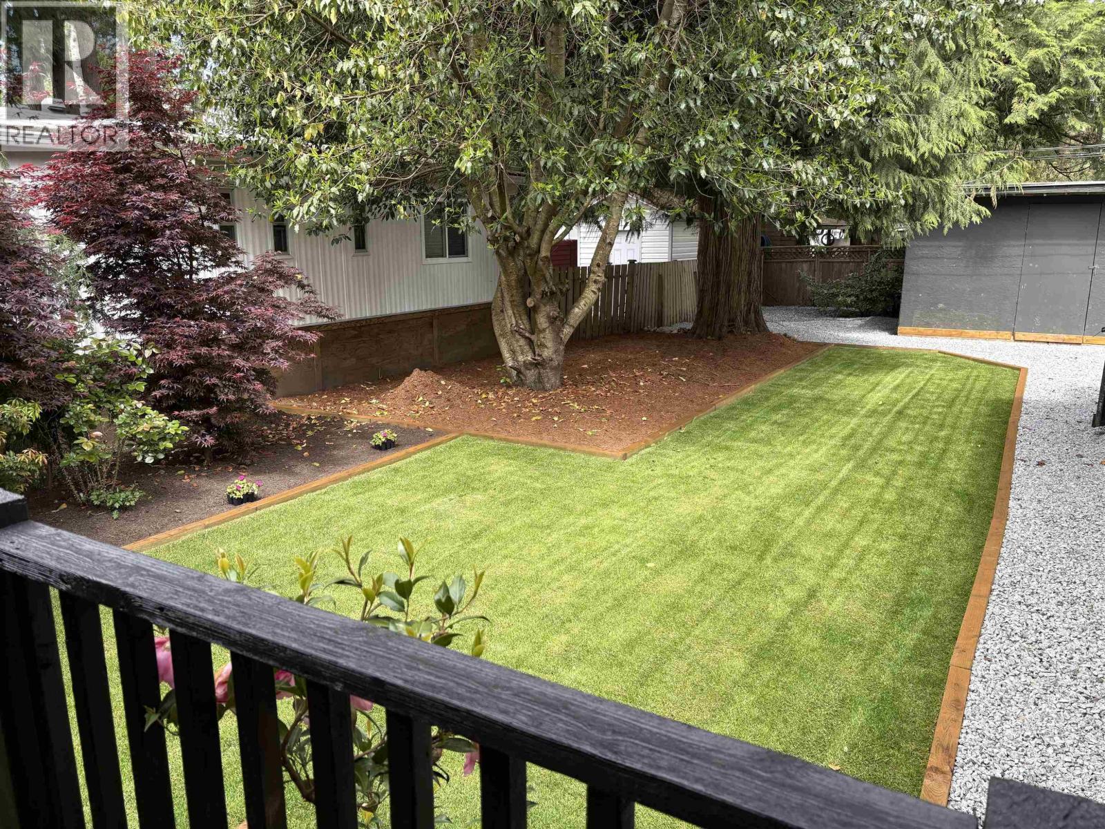 33 23325 Calvin Crescent Property Photo 3