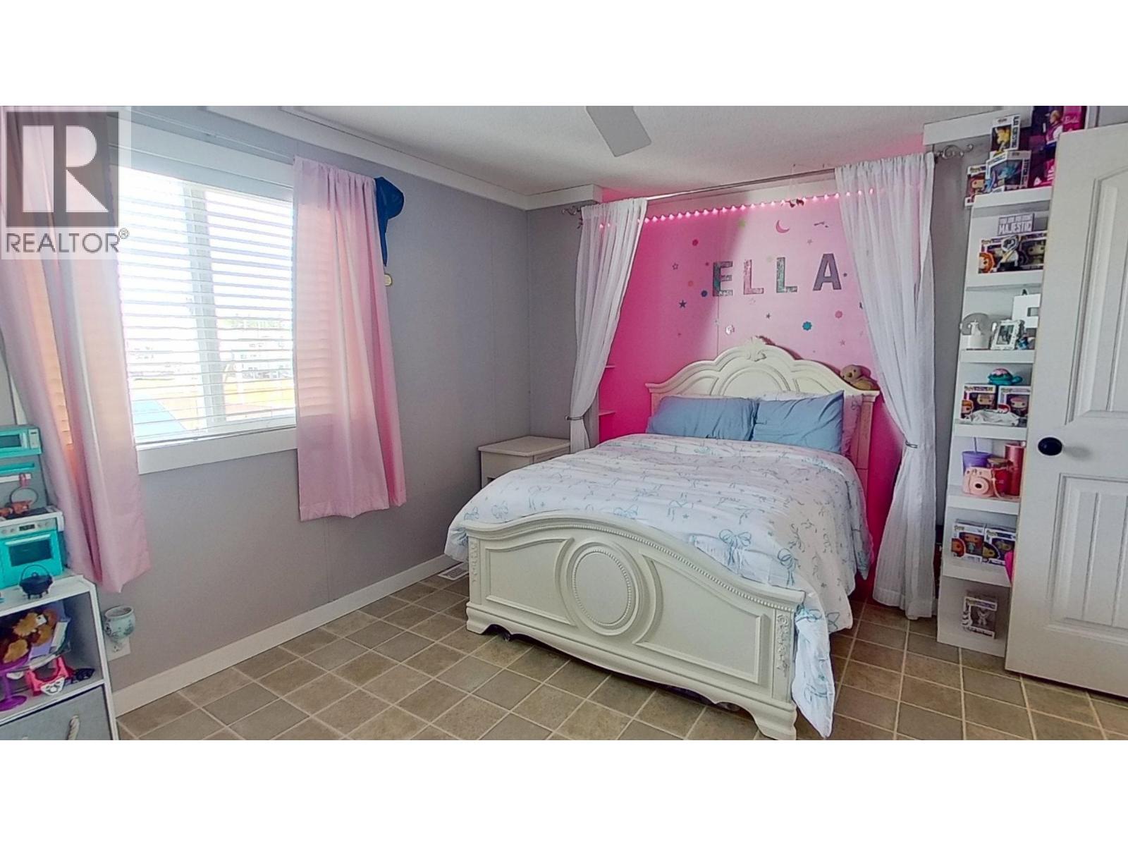 10074 99 Street Property Photo 22