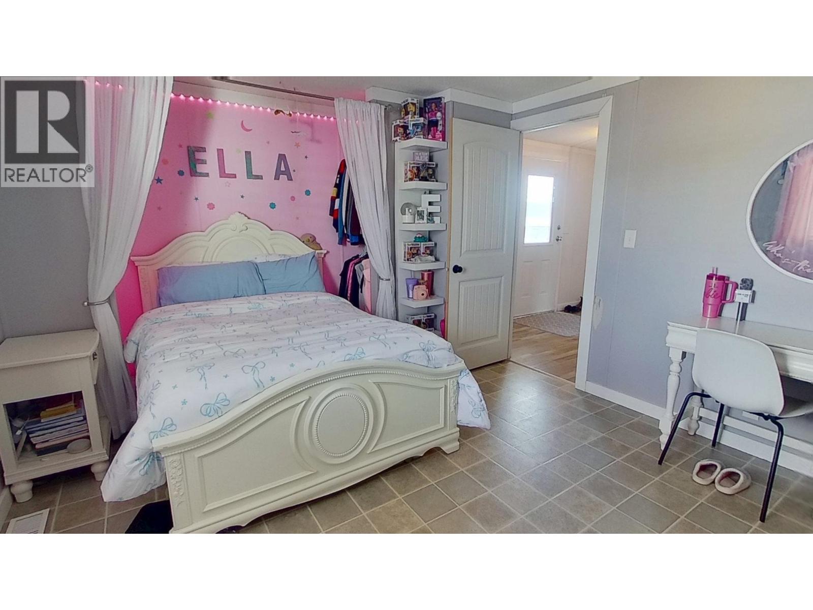 10074 99 Street Property Photo 23
