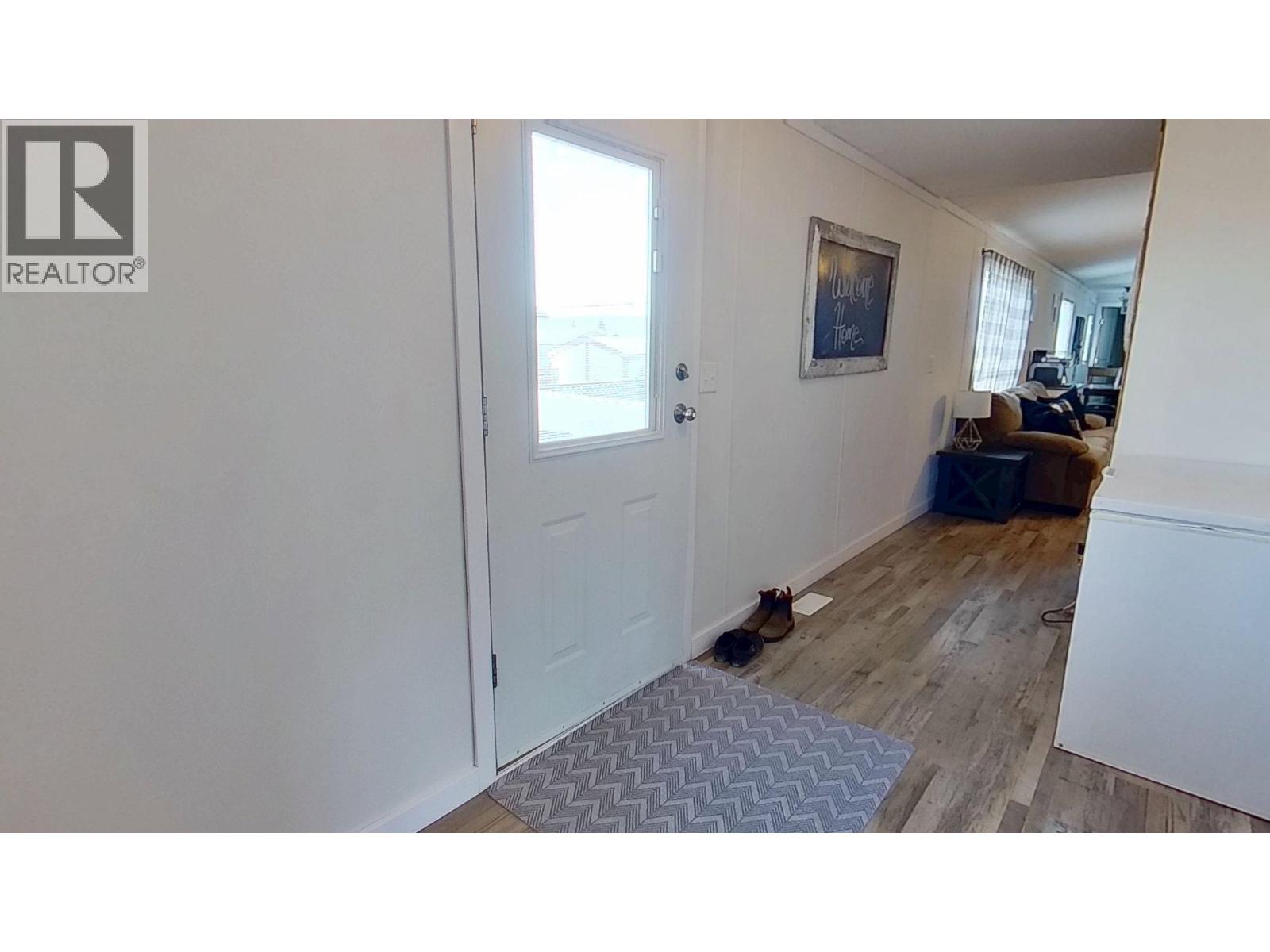 10074 99 Street Property Photo 24