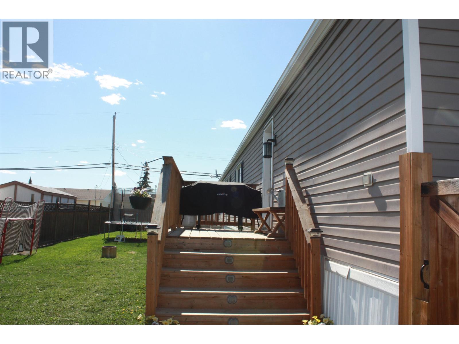 10074 99 Street Property Photo 27