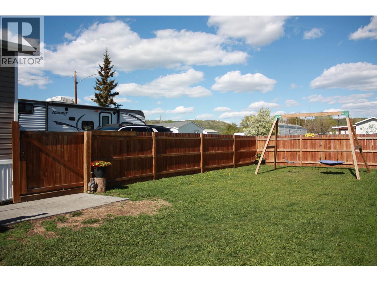 10074 99 Street Property Photo 28