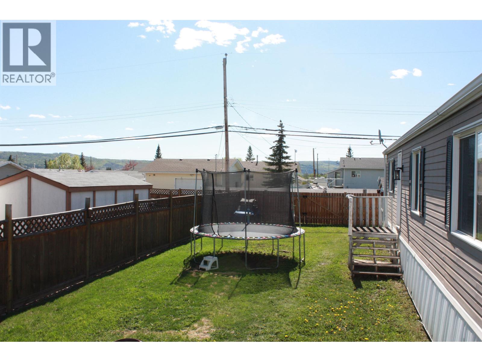 10074 99 Street Property Photo 33