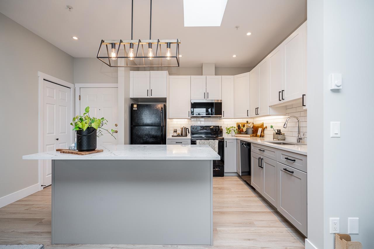 45745 Princess Avenue #803 Property Photo 4