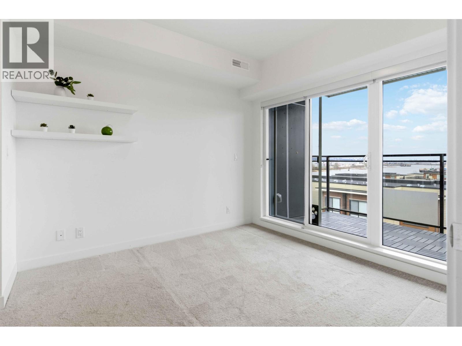 502 10177 River Drive Property Photo 11
