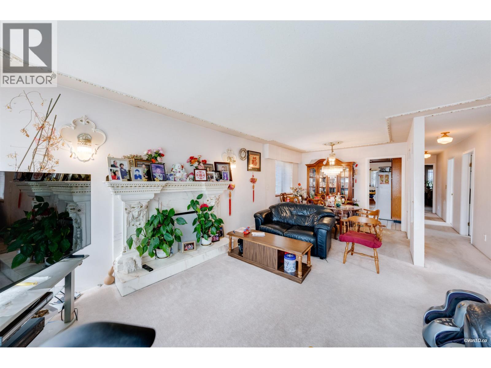 2945 E Graveley Street Property Photo 5