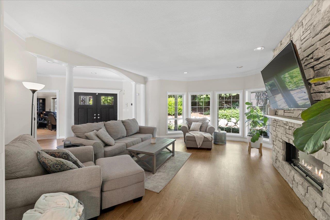 16248 59 Avenue Property Photo 7
