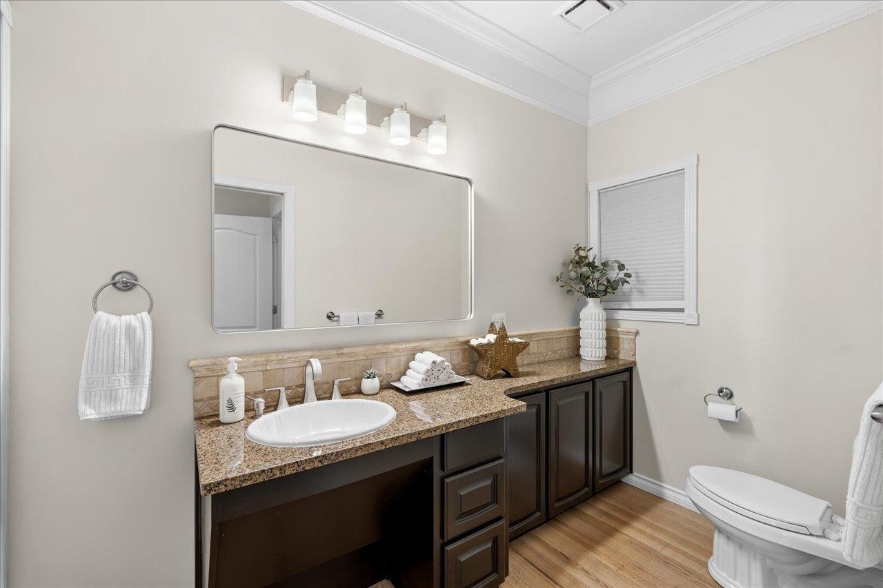 16248 59 Avenue Property Photo 14