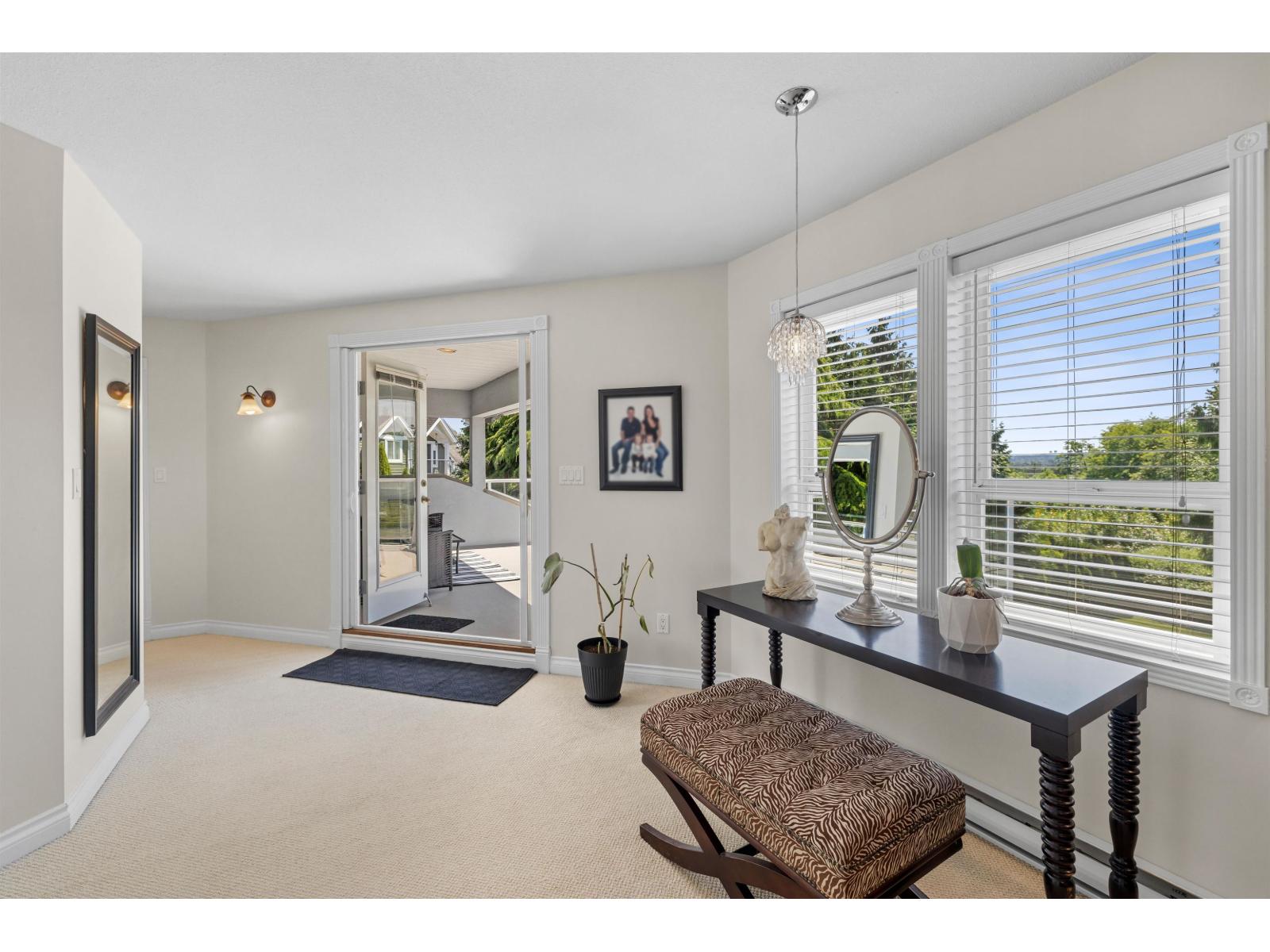 16248 59 Avenue Property Photo 16
