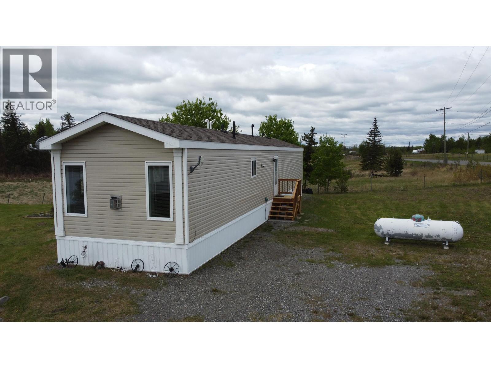 2510 North Bonaparte Road Property Photo 2
