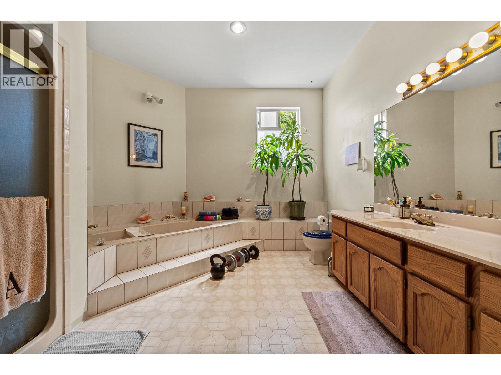 307 Rosehill Wynd Property Photo 12
