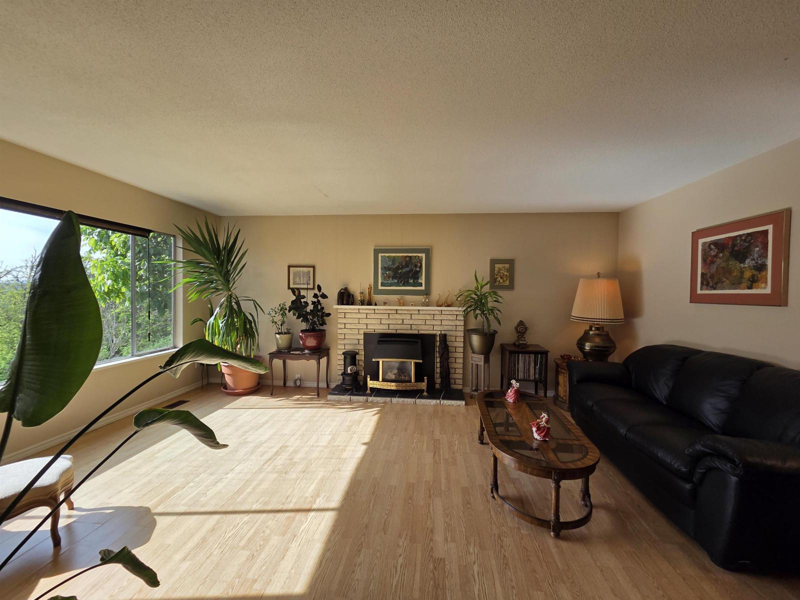 5185 234 Street Property Photo 5