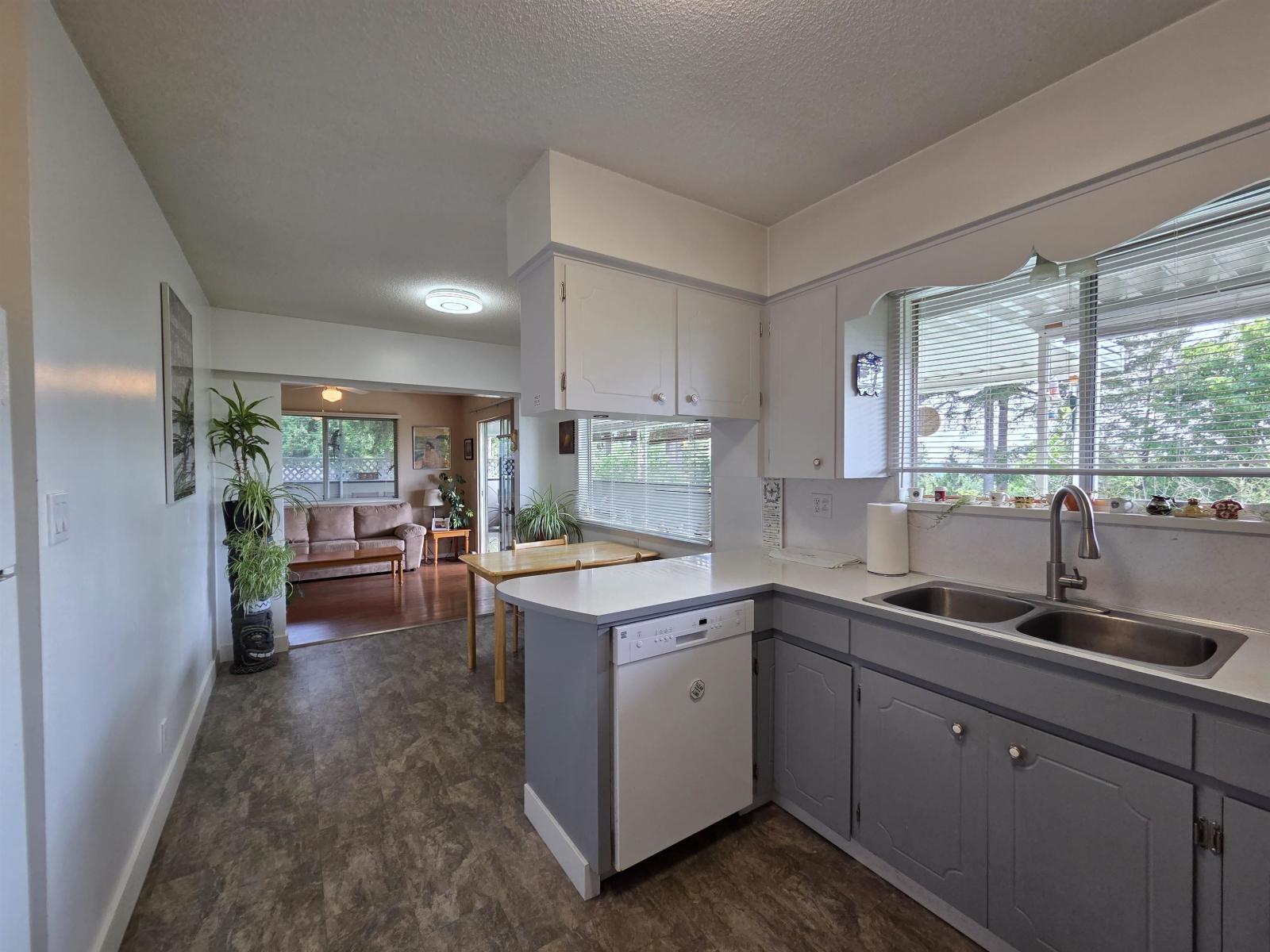 5185 234 Street Property Photo 13