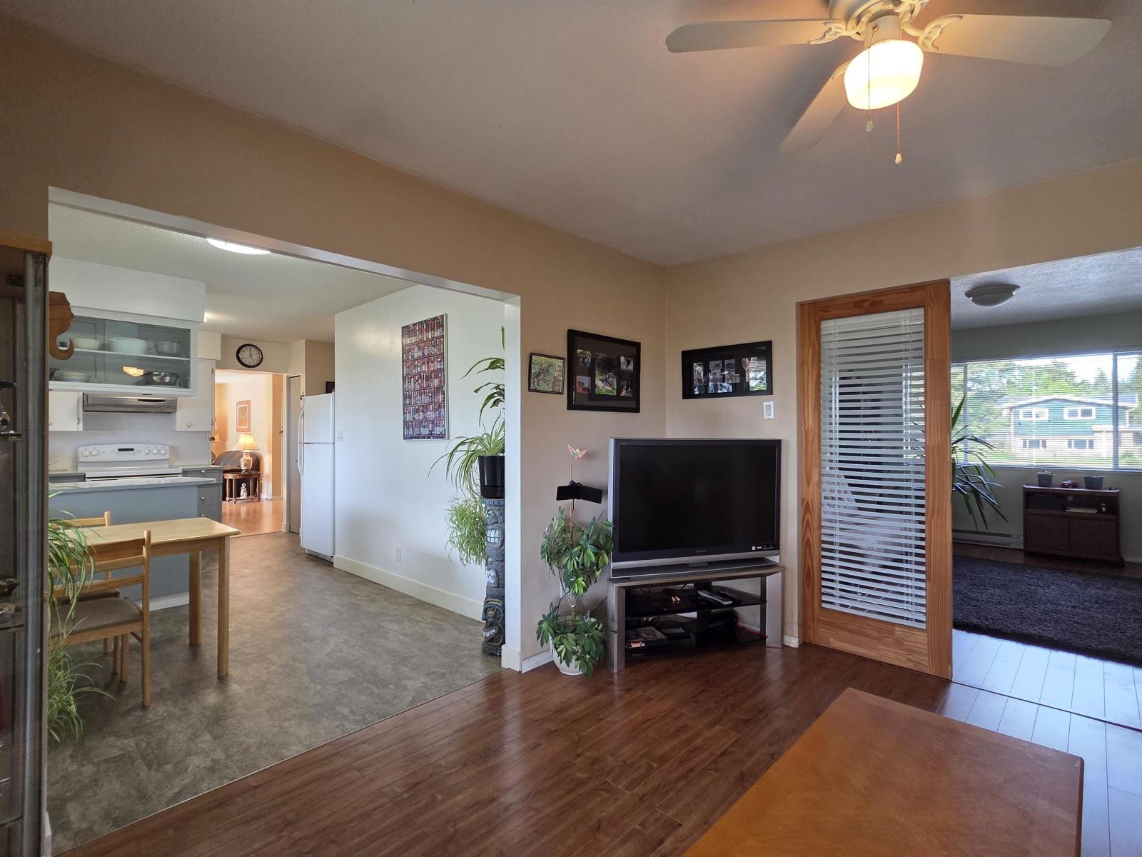 5185 234 Street Property Photo 17