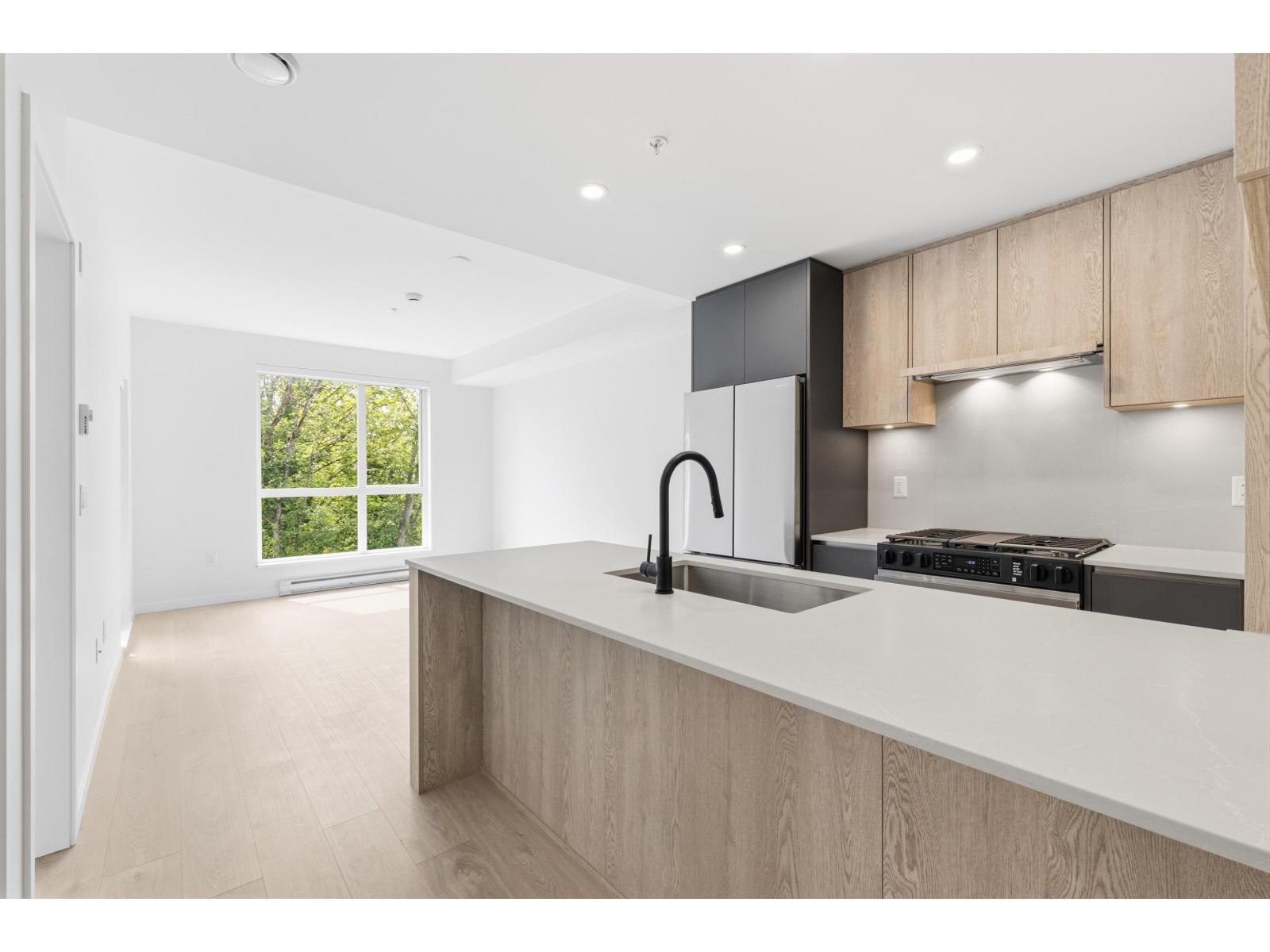 107 19577 65b Avenue Property Photo 5