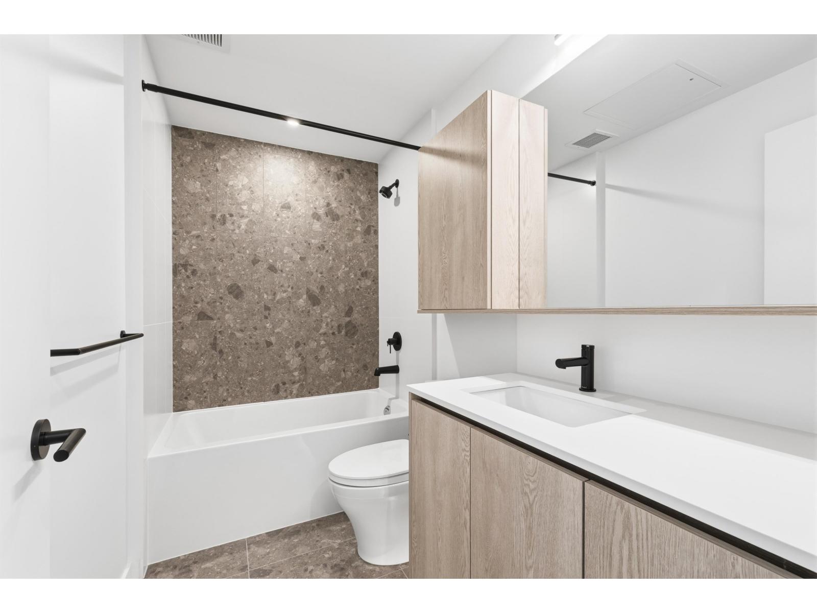 107 19577 65b Avenue Property Photo 9