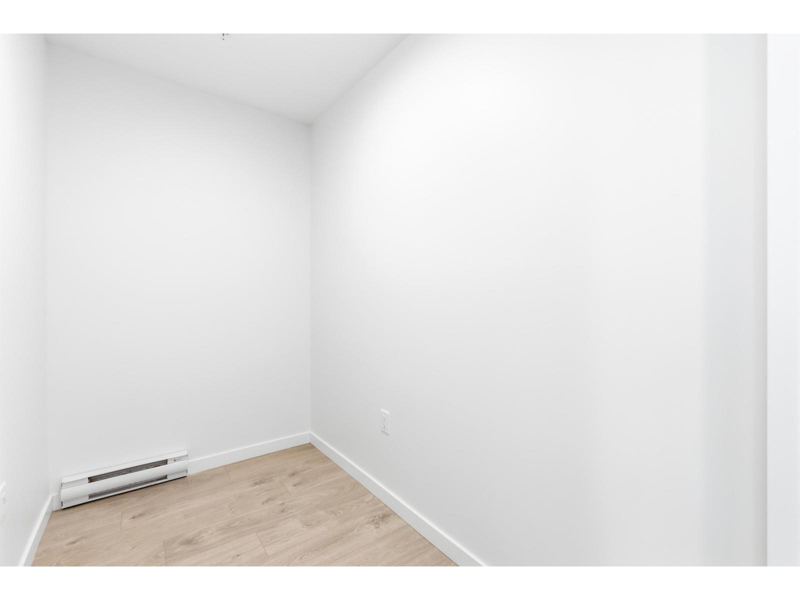 505 19577 65b Avenue Property Photo 11