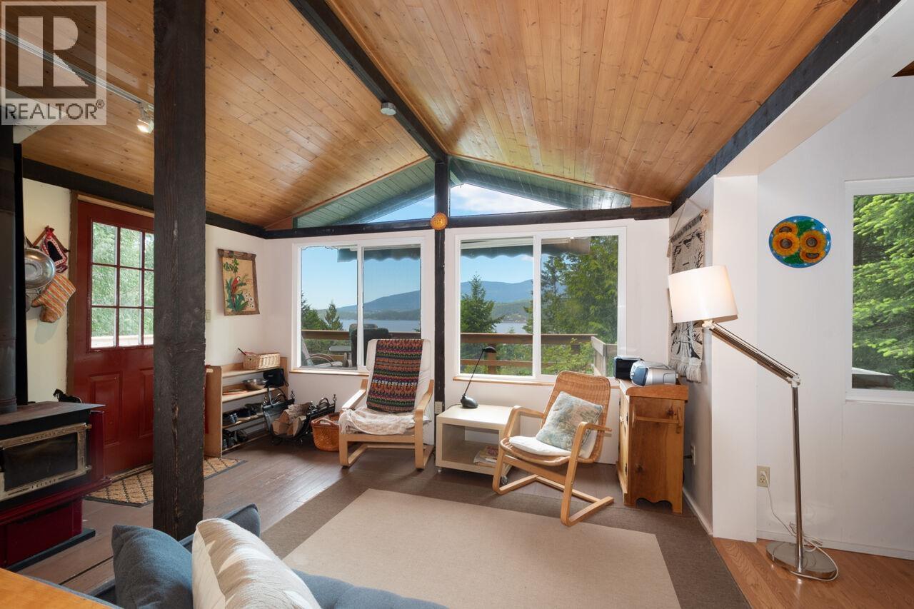 847 Captain's Way Property Photo 1