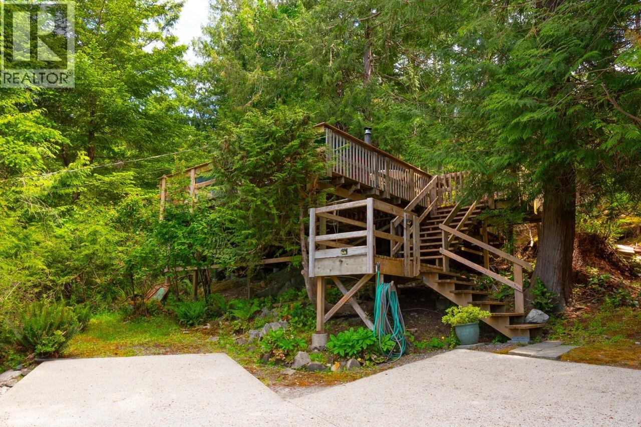847 Captain's Way Property Photo 15