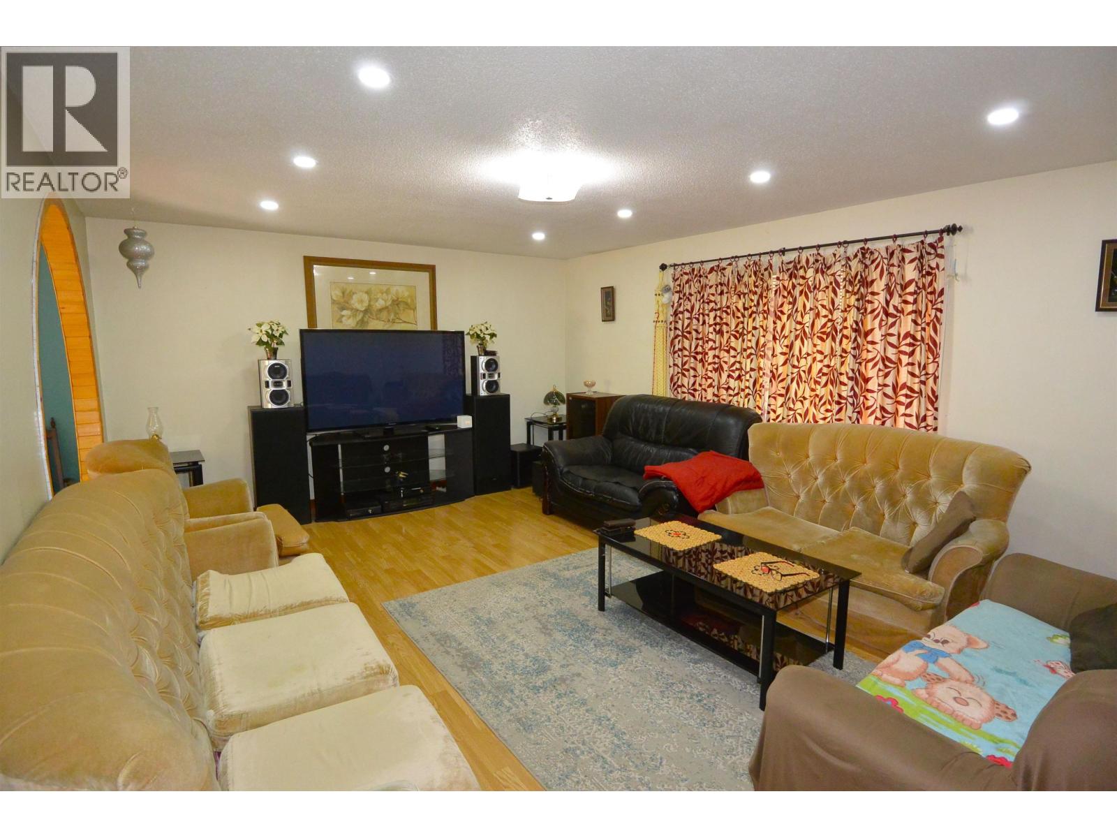 3360 Gillespie Road Property Photo 4
