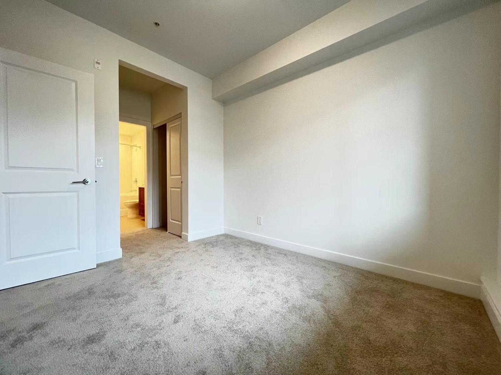 B206 20487 65 Avenue Property Photo 13
