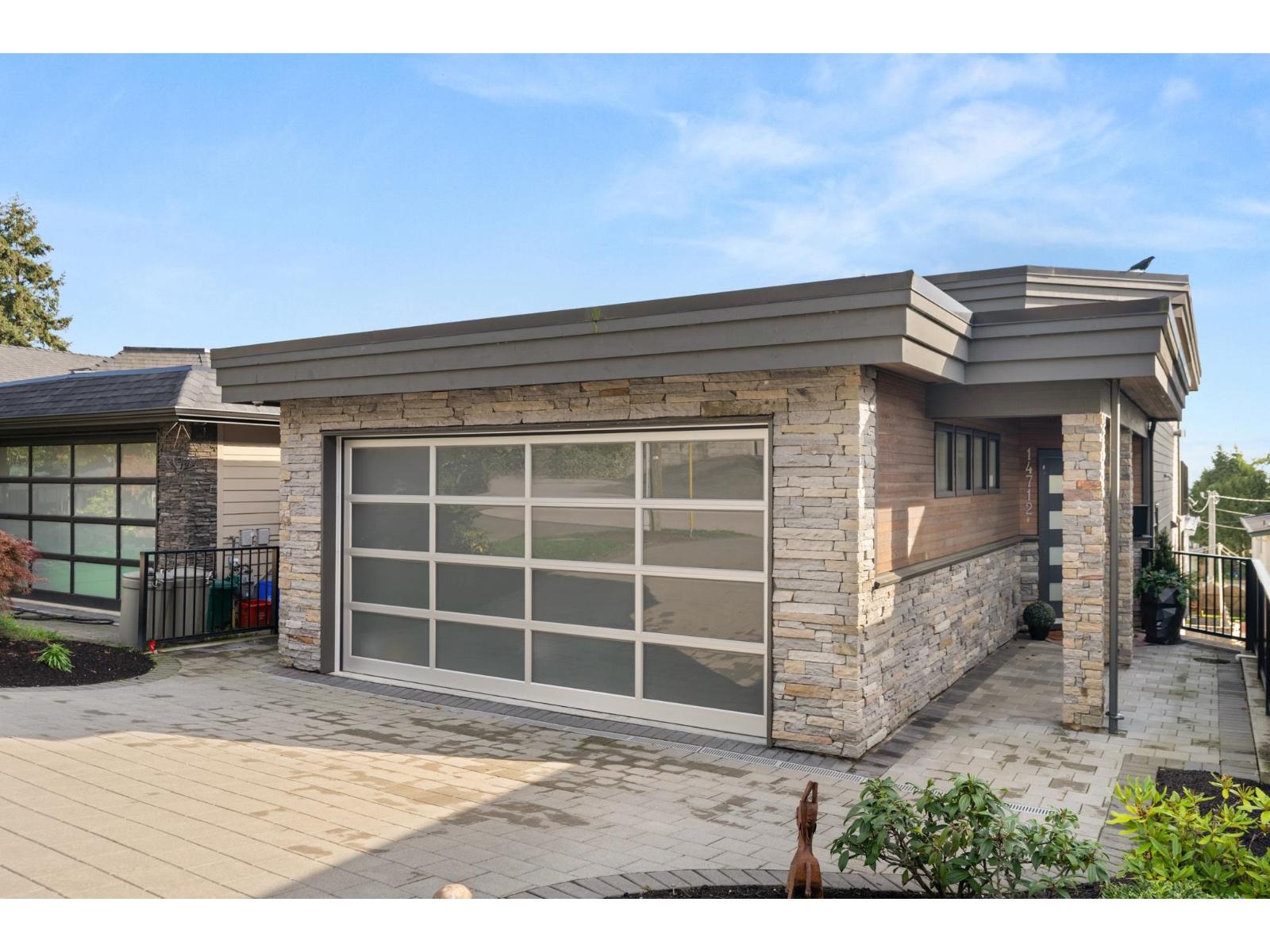 14712 Mcdonald Avenue Property Photo 2