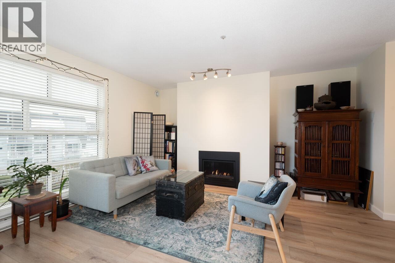 402 2080 E Kent Avenue South Property Photo 7
