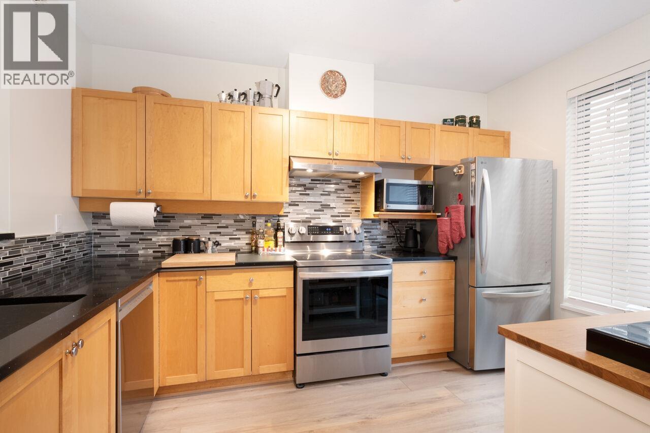 402 2080 E Kent Avenue South Property Photo 9