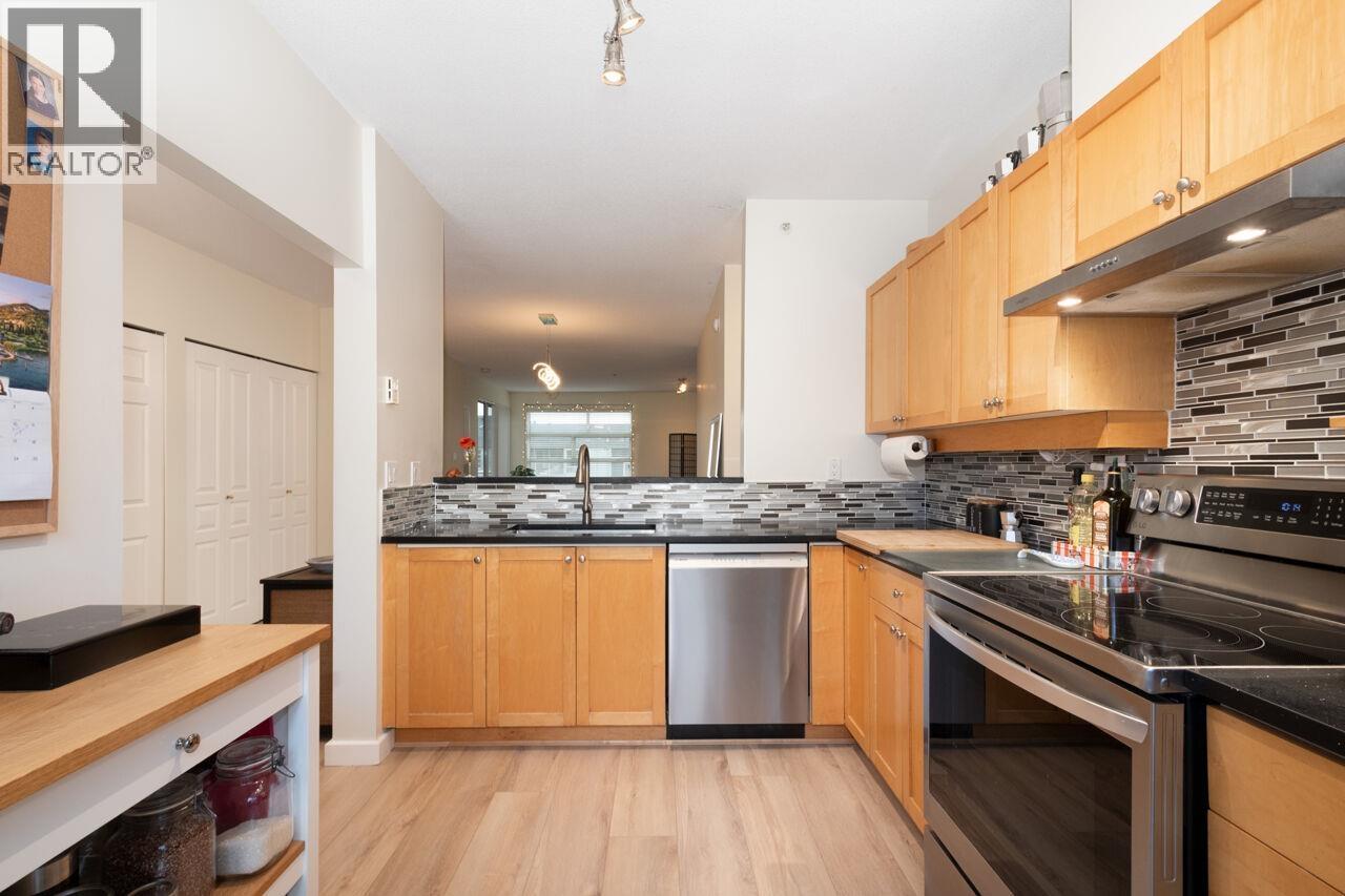 402 2080 E Kent Avenue South Property Photo 12