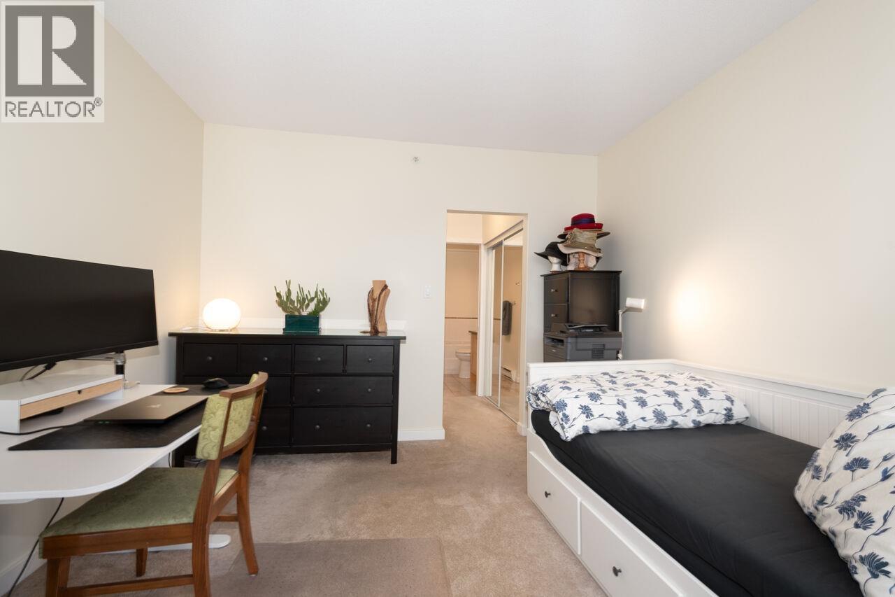 402 2080 E Kent Avenue South Property Photo 17